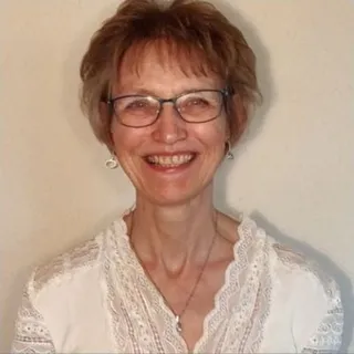 Anette Broløs